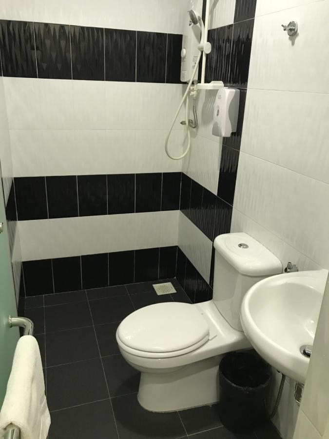 Goody Hotel Johor Bahru Exterior foto
