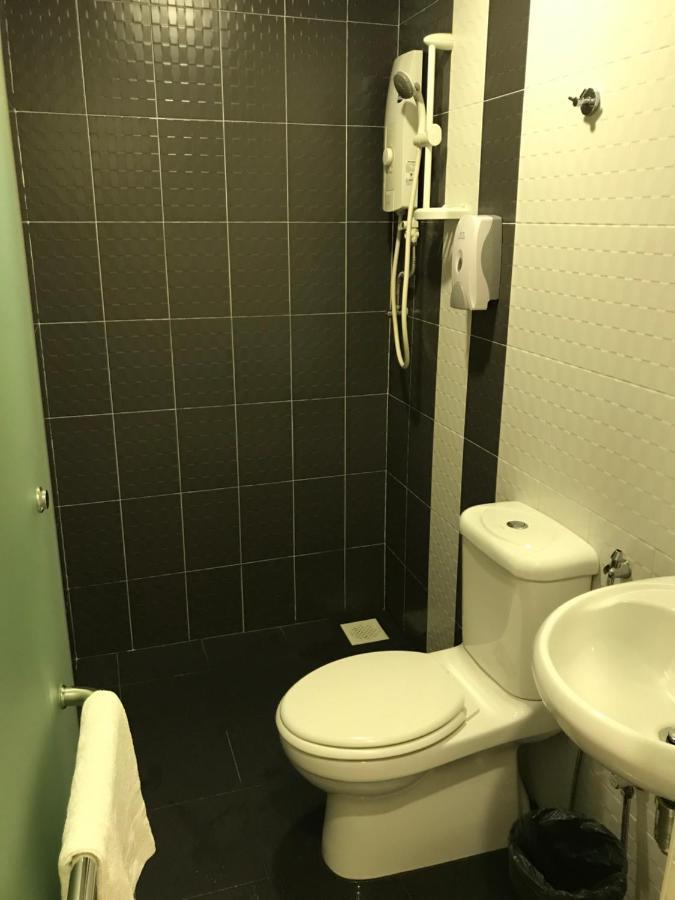 Goody Hotel Johor Bahru Exterior foto